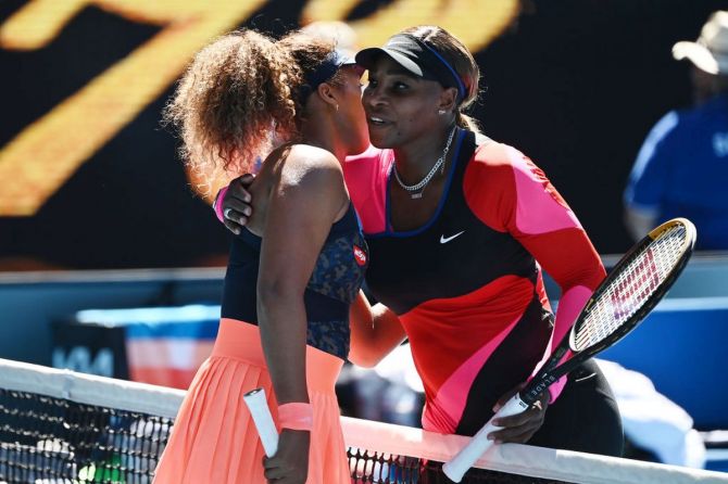 Serena Williams embraces Naomi Osaka after the match 