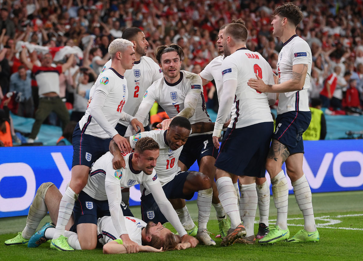 queen of england football team