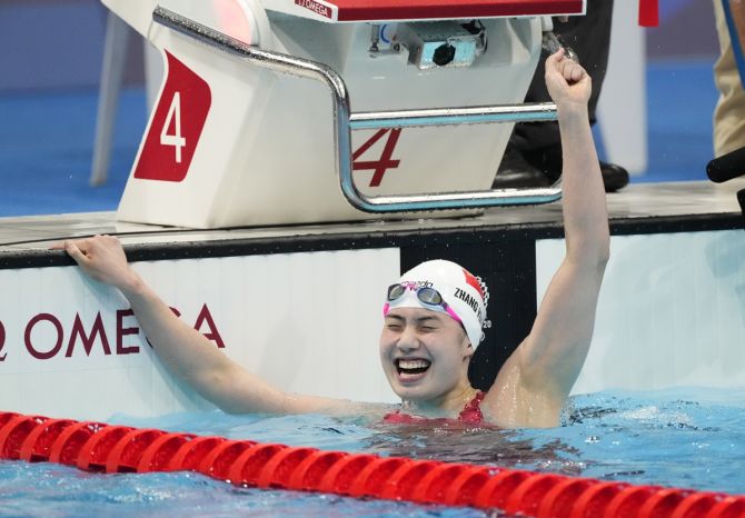 China's Zhang Yufei celebrates winning the women's 200m butterfly final.