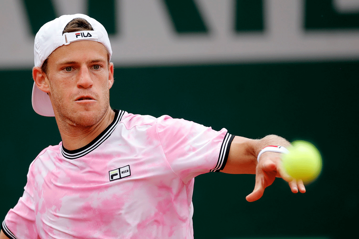 Argentina's Diego Schwartzman recovered from a slow start to down Germany's Jan-Lennard Struff to enter the quarter-finals.
