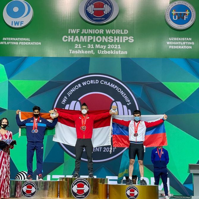 World Jr Weightlifting C'ship: India's Sheuli wins silver - Rediff Sports
