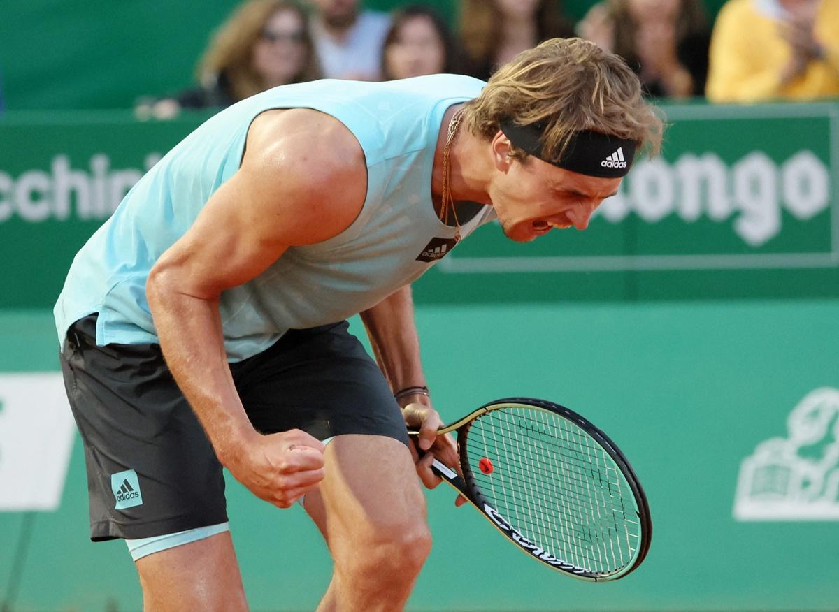 Germany's Alexander Zverev celebrates winning his quarter-final against Italy's Jannik Sinner.