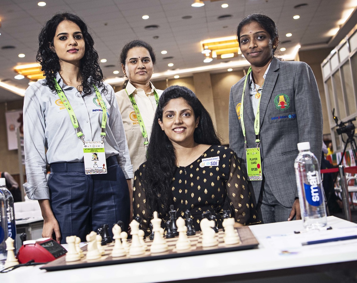 Chess Olympiad: Unstoppable Gukesh hits 8/8 as India shock USA - Rediff.com