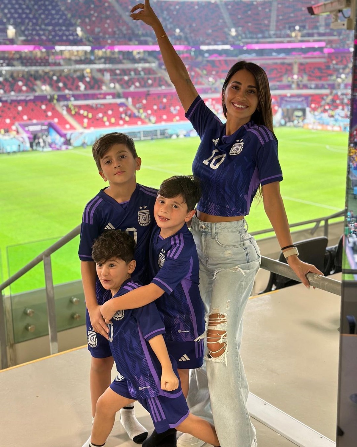 Lionel Messi's stunning wife Antonela steals show as she watches Argentina's  World Cup clash vs Australia from stands