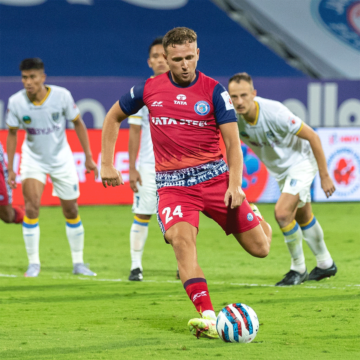 Jamshedpur FC's Greg Stewart scores from the spot to help his team take the lead against Kerala Blasters during their ISL match in Bambolim on Thursday