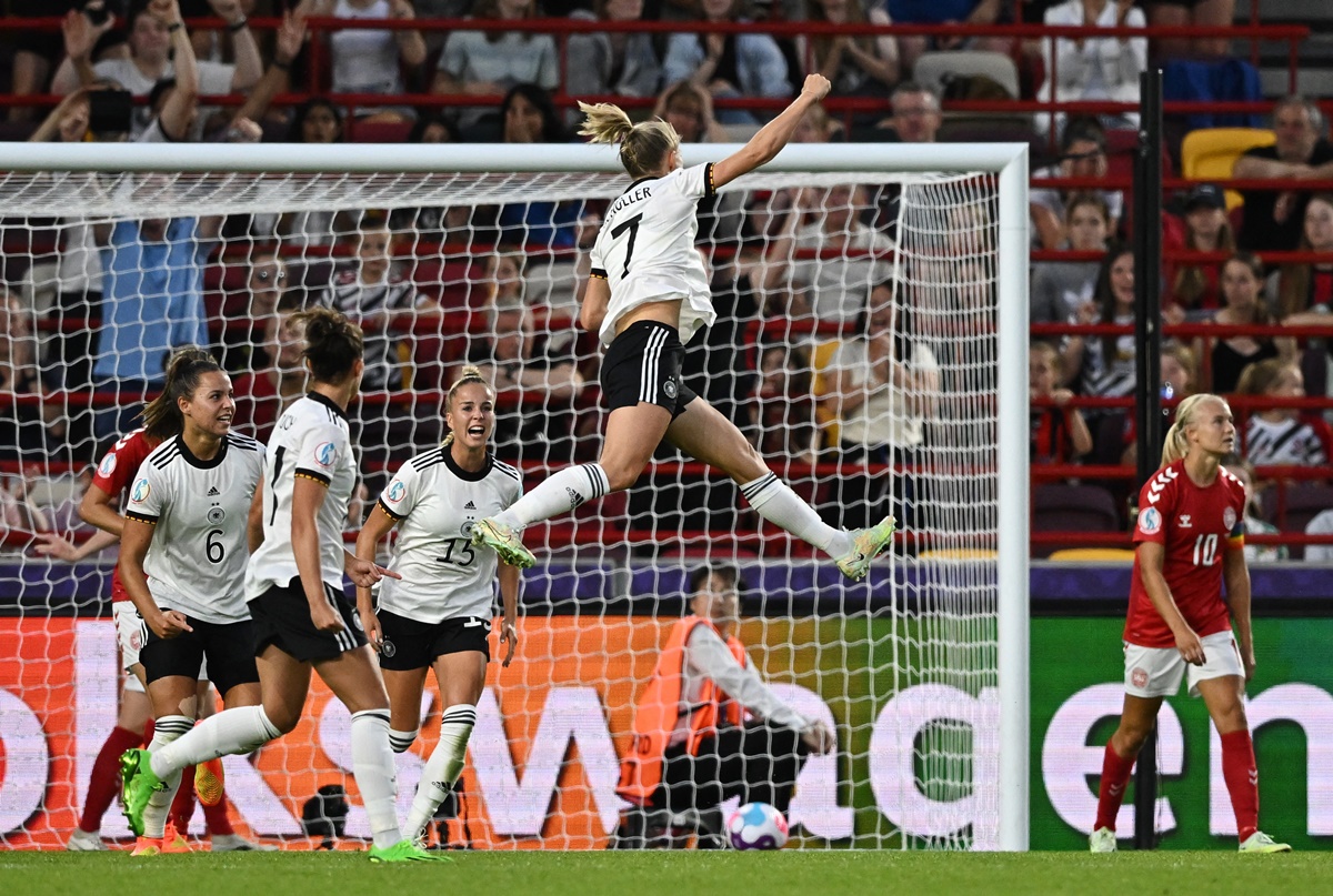  Lea Schuller celebrates scoring Germany's second goal.