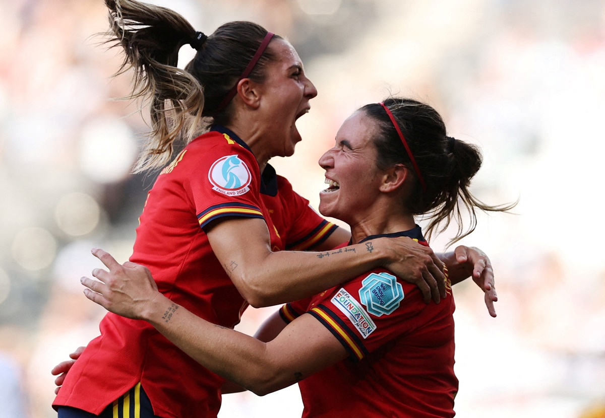 Mariona Caldentey celebrates scoring Spain's fourth goal with Marta Cardona in the Group B match against Finland at Stadium MK, Milton Keynes.