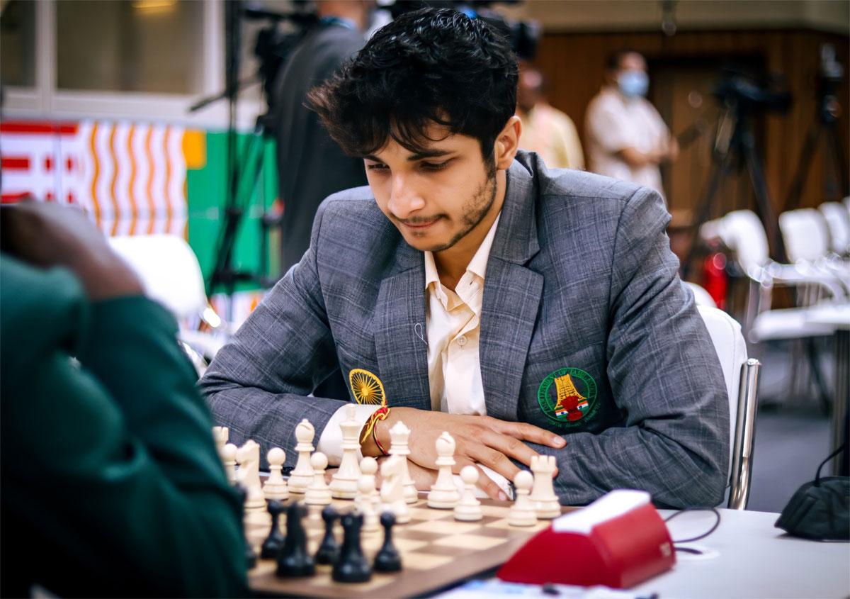 Chess Olympiad: Vidit Gujrathi, Koneru Humpy offered hotel rooms to play  remaining online matches