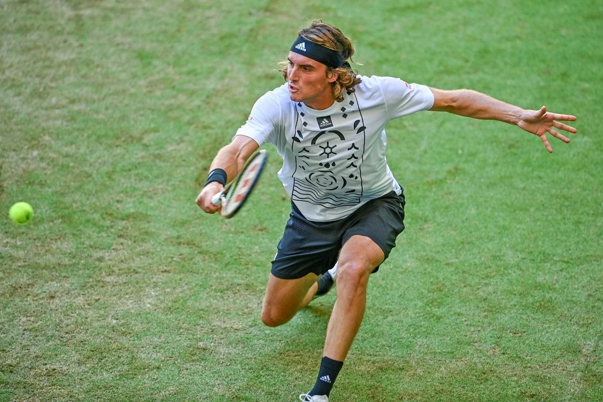 World No. 6 Stefanos Tsitsipas toppled Spaniard Roberto Bautista Agut in the final of the Mallorca Championships on Saturday to win his maiden grasscourt title leading up to Wimbledon next week.