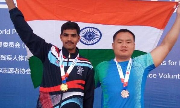 Someswara poses after winning Gold at Para GP