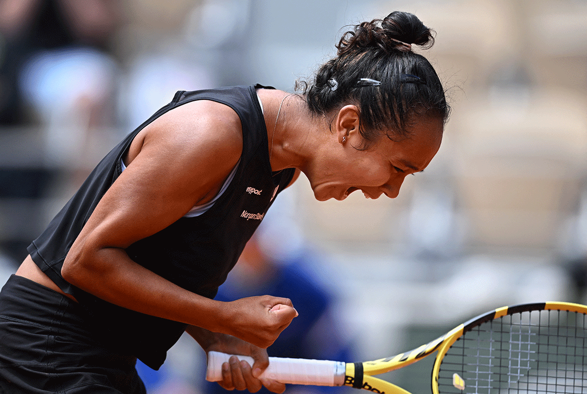 Canada's Leylah Annie Fernandez celebrates a point during her fourth round match against USA's Amanda Anisimova