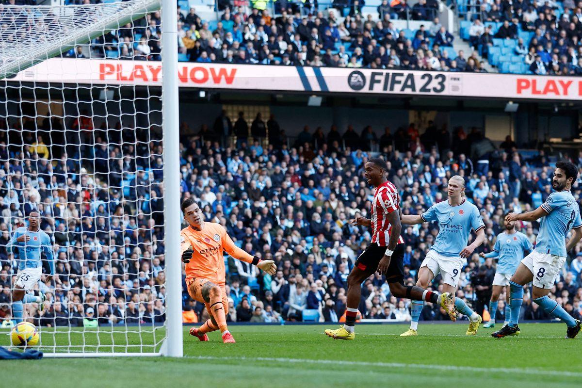 Brentford's Ivan Toney scores their second goal