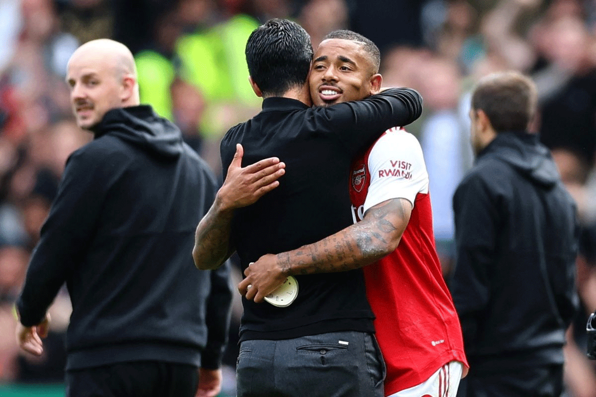 Arsenal manager Mikel Arteta and Gabriel Jesus celebrate after the match 