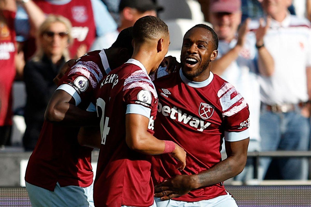 West Ham United's Michail Antonio celebrates scoring their third goal with Thilo Kehrer