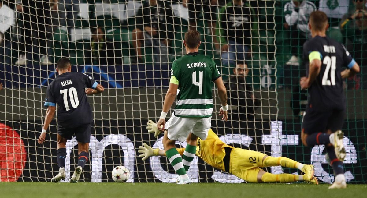 Alexis Sanchez scores Olympique de Marseille's second goal in the Champions League Group D match against Sporting Lisbon at Jose Alvalade Stadium, Lisbon, Portugal.