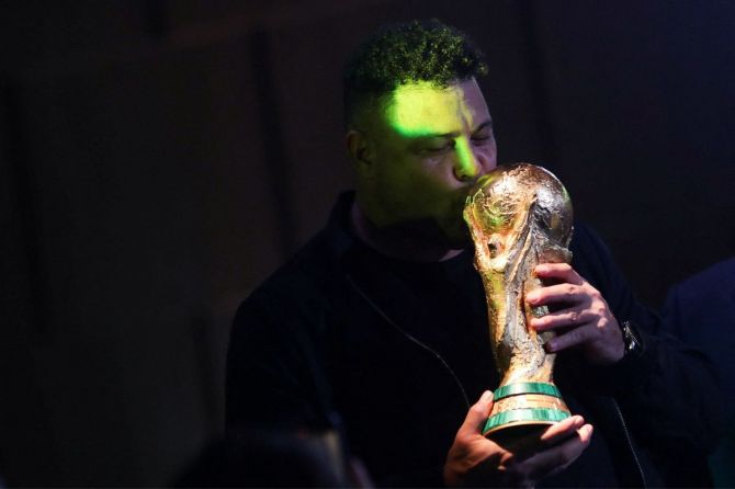 Ronaldo kissing the FIFA World Cup trophy