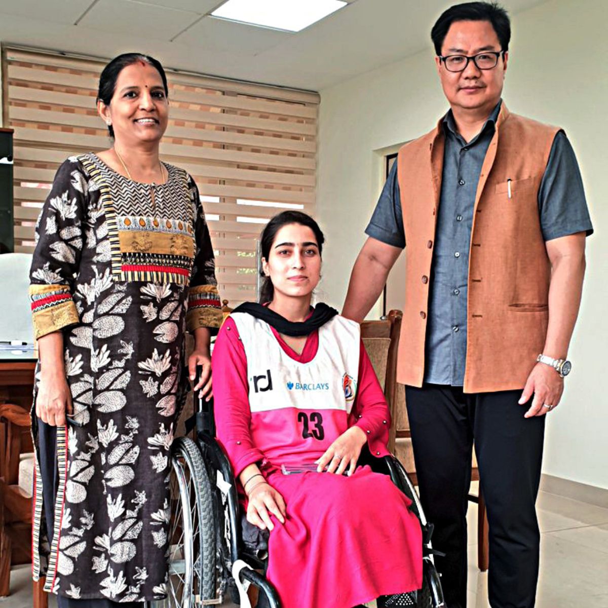 shrat Akhtar (C) with Union Sports Minister Kiren Rijiju