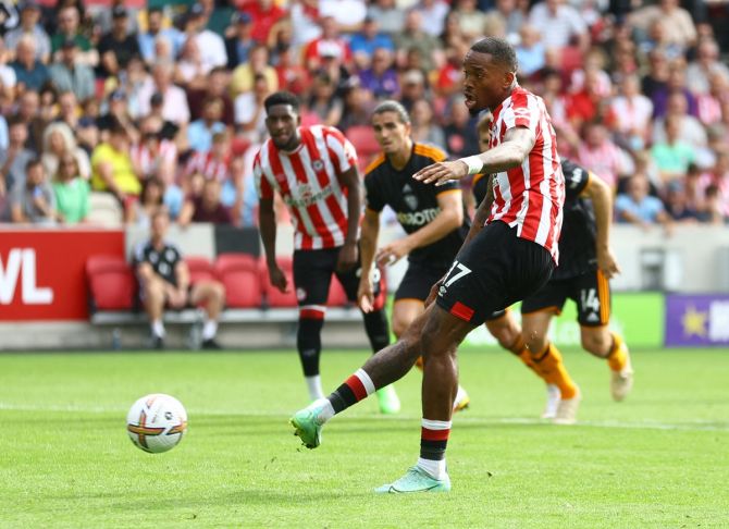 Ivan Toney scores Brentford's first goal from the penalty spot.