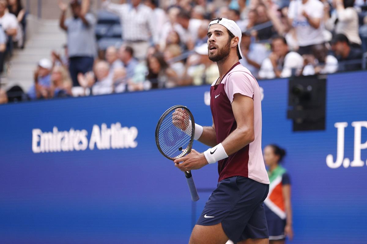 Karen Khachanov celebrates winning the third set against Casper Ruud.