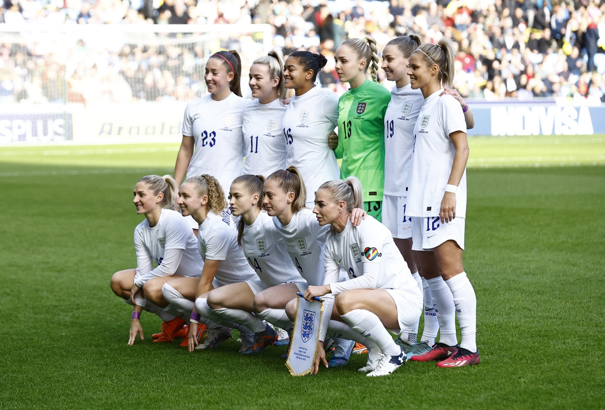 West Brom Women switch from white to navy shorts due to period