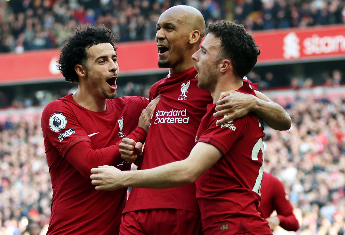 Liverpool earns first win of EPL season despite mid-game red card