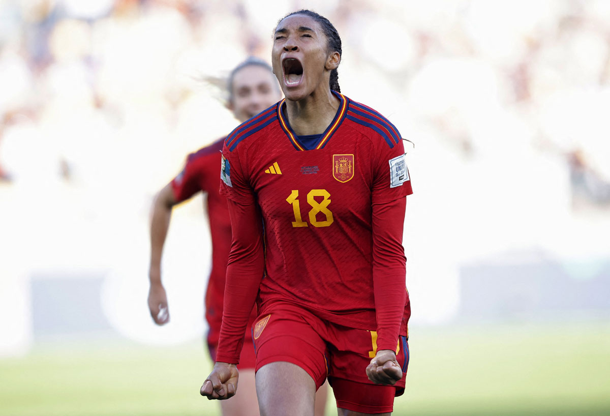 Spain edges Netherlands 2-1 in extra time to reach Women's World