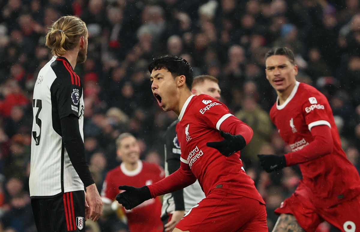 Man City held again in six-goal Spurs thriller, Liverpool move