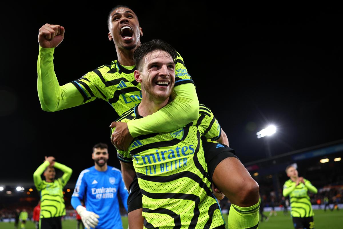 Arsenal's Declan Rice celebrates on scoring the late winner against Luton