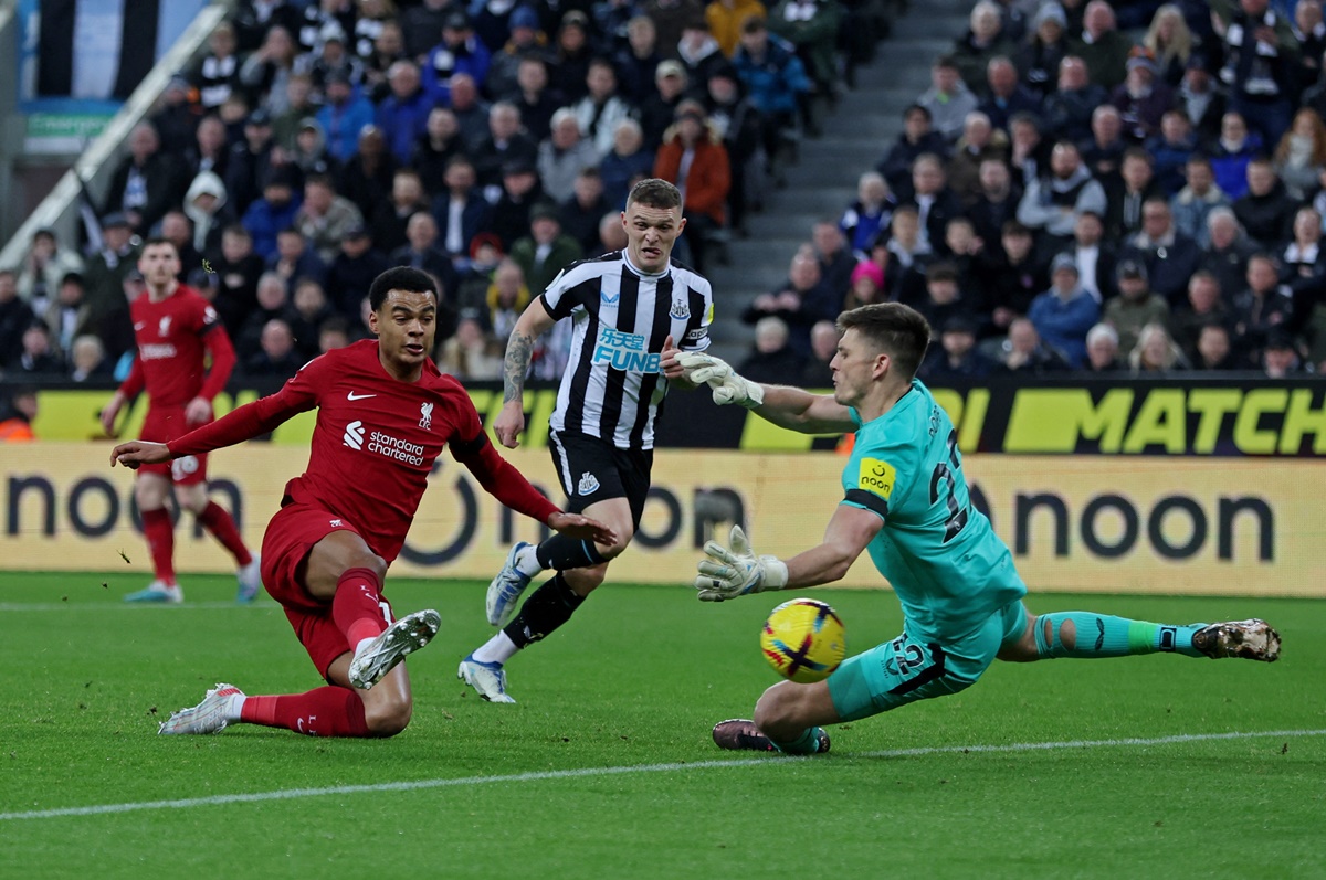 Cody Gakpo scores Liverpool's second goal against Newcastle at St James' Park.