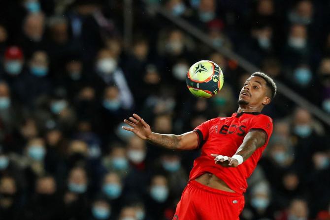 29-year-old Mario Lemina, who had spells at Fulham and Southampton, returns to English football after making 58 appearances since 2021 for Nice.