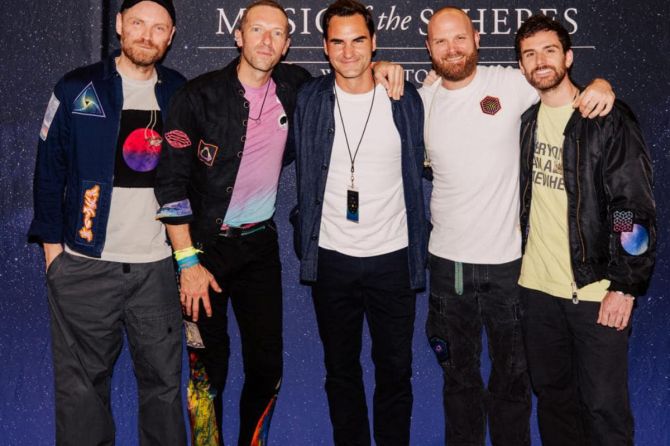 Roger Federer with Coldplay 