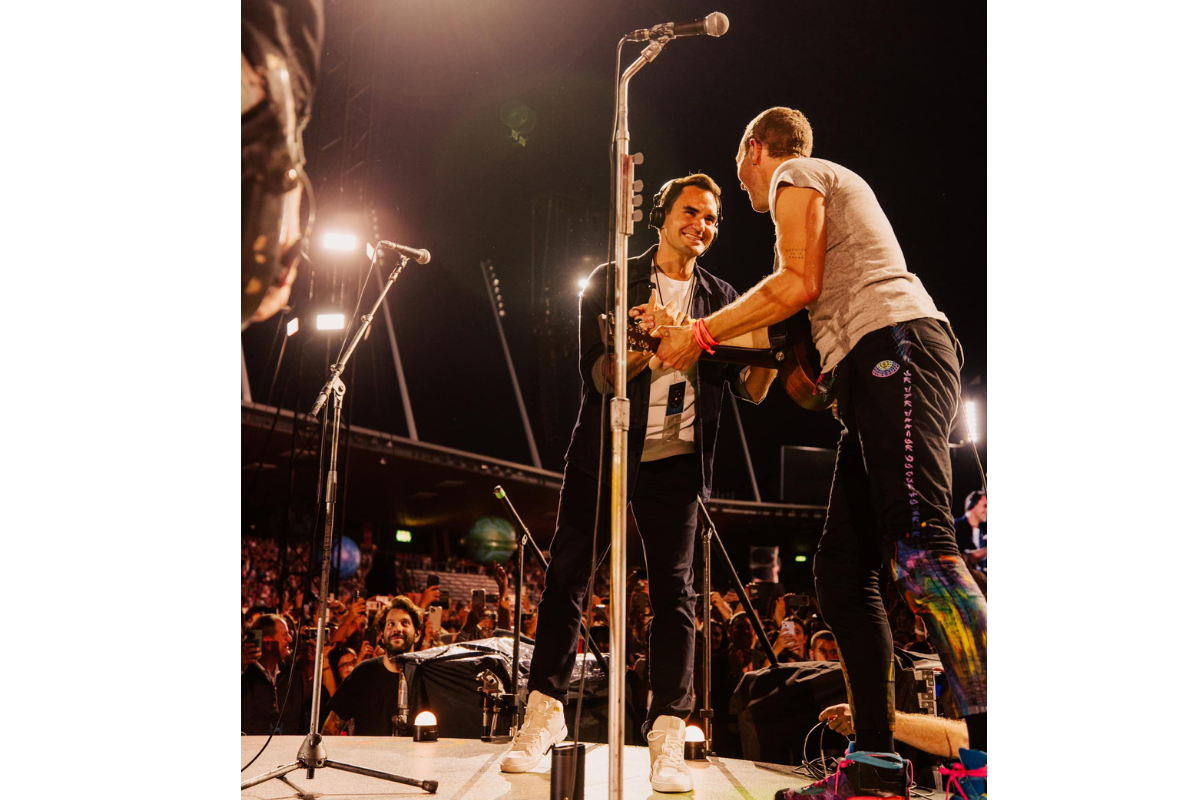 Roger Federer and Chris Martin rock the stage