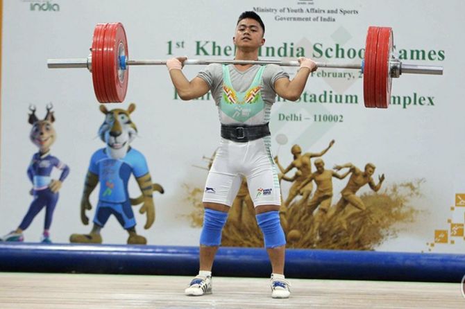 19-year-old Siddhanta Gogoi lifted 265kg (116kg+149kg) to give hosts India their first gold medal at the ongoing tournament.