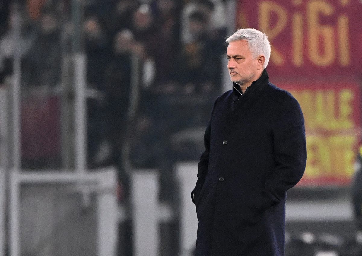 AS Roma coach Jose Mourinho received a red card for his extreme reaction in his side's 2-1 defeat by relegation-threatened Cremonese 