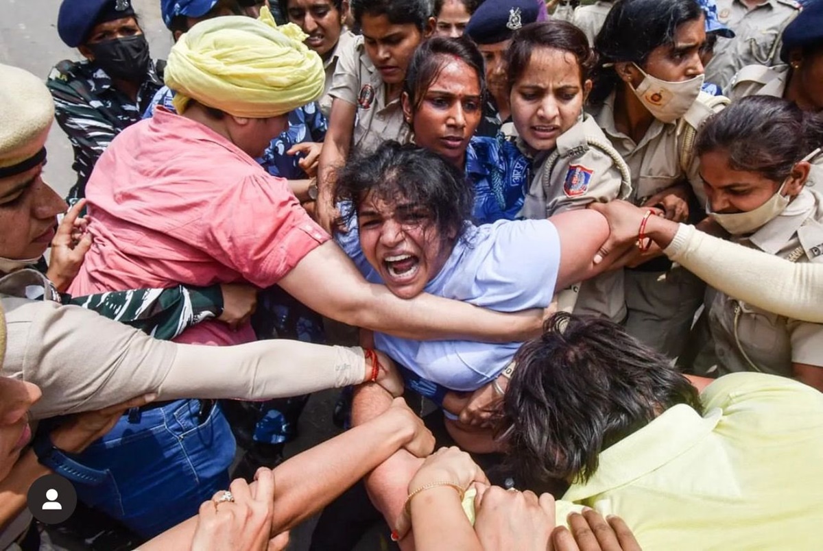 Sakshi Malik was manhandled by the Delhi police