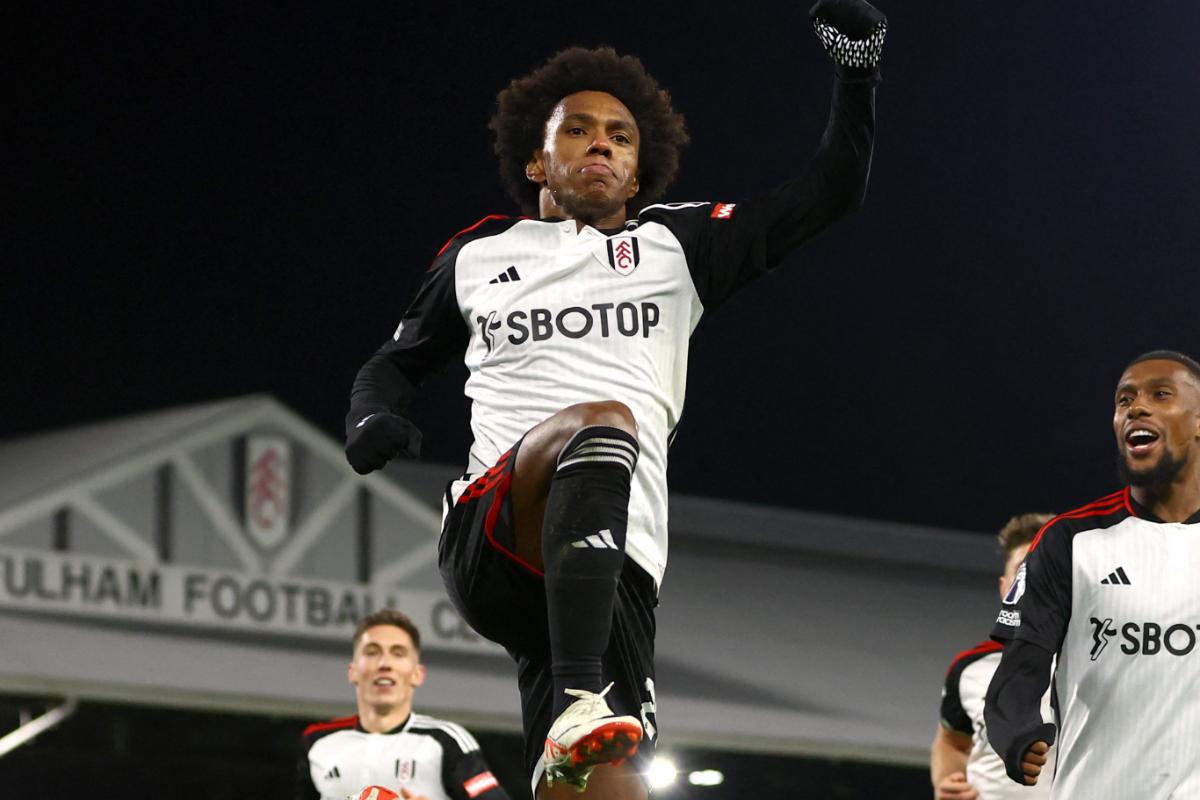 Willian's penalty double earns Fulham 3-2 win over Wolves