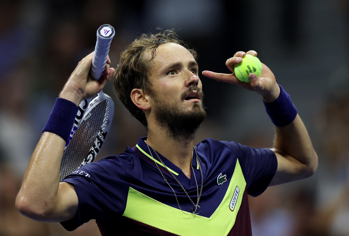 Russia's Daniil Medvedev celebrates victory over Spain's Carlos Alcaraz in the men's singles semi-finals at the US Open on Friday.