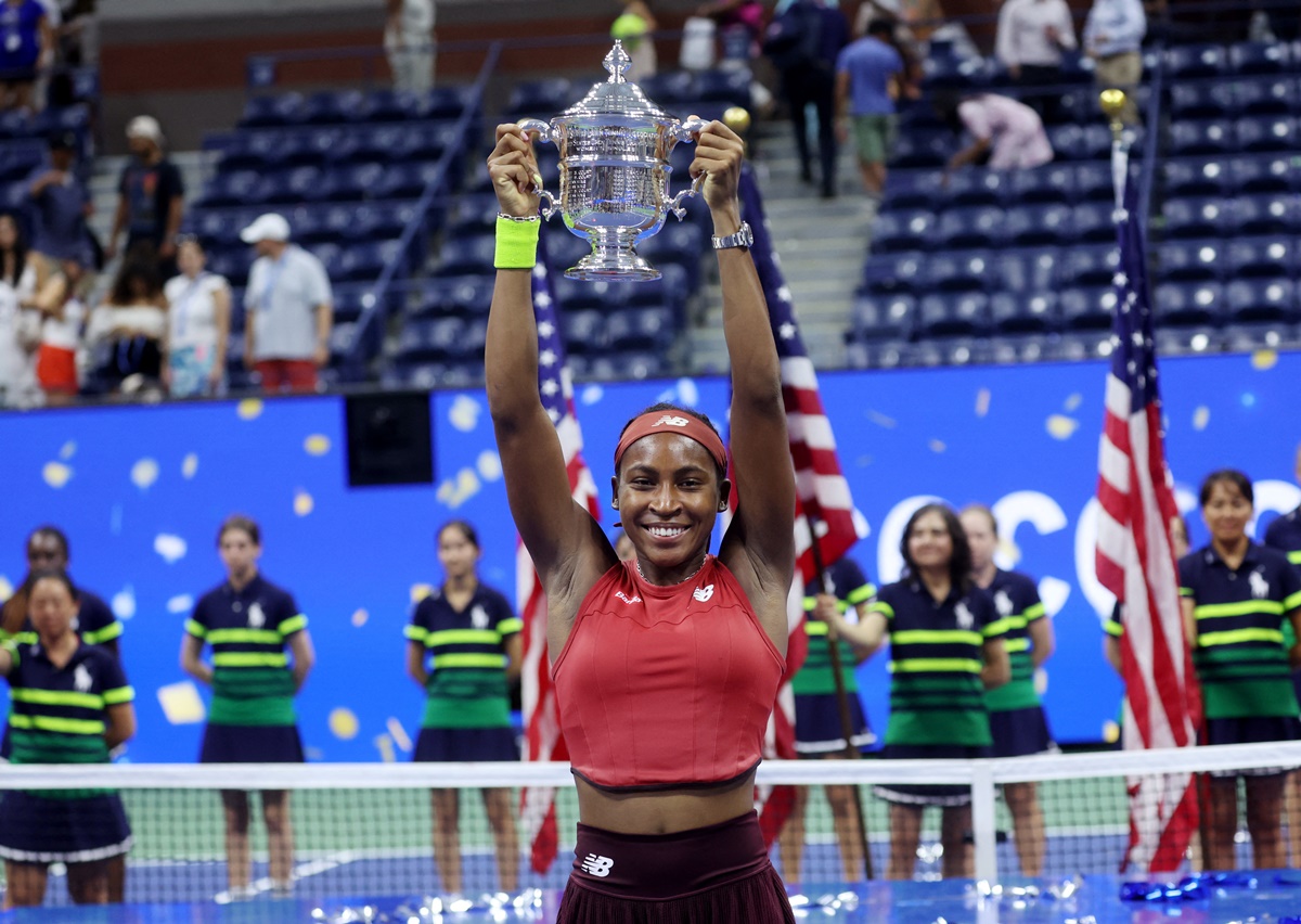 Coco Gauff of the United States celebrates with the trophy after defeating Belarus's Aryna Sabalenka in the women's singles final at Flushing Meadows, New York, on Saturday.