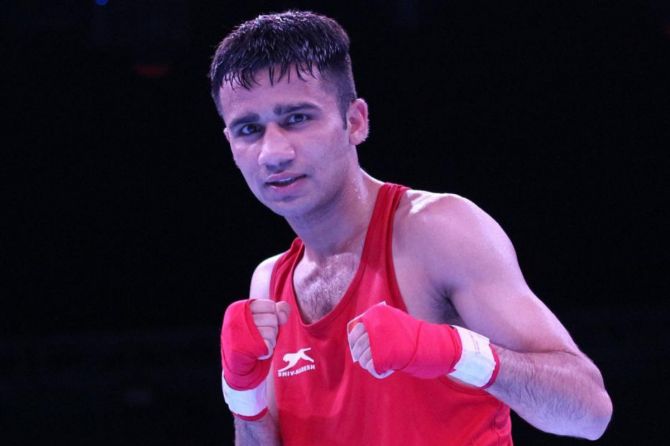Deepak Bhoria, who had pipped last year's gold medallist Amit Panghal to make the squad, was involved in an energy-sapping bout. 