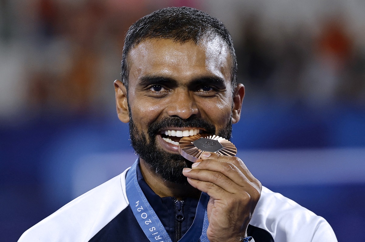 Vinesh is a real fighter, deserves a medal: Sreejesh