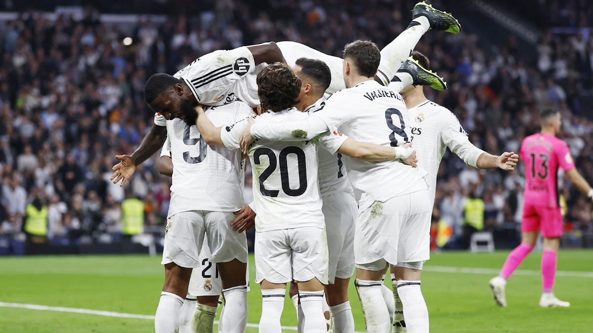 Real Madrid's players celebrate 