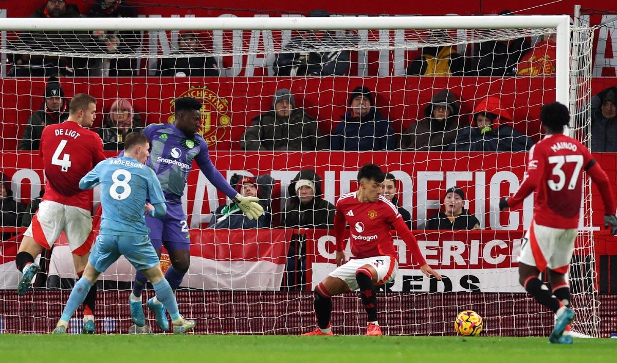 Chris Wood scores Nottingham Forest's third goal.