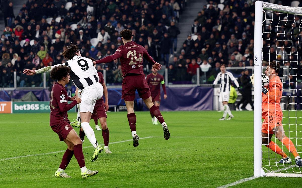 Dusan Vlahovic scores Juventus' first goal