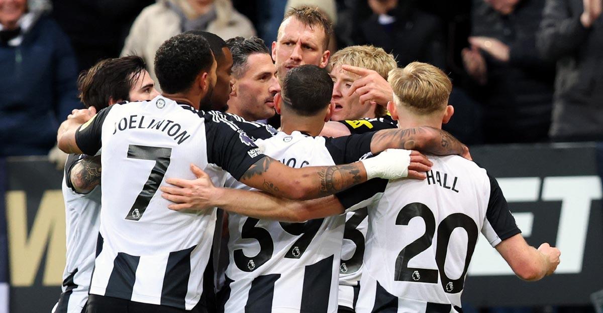 Newcastle United's players celebrate