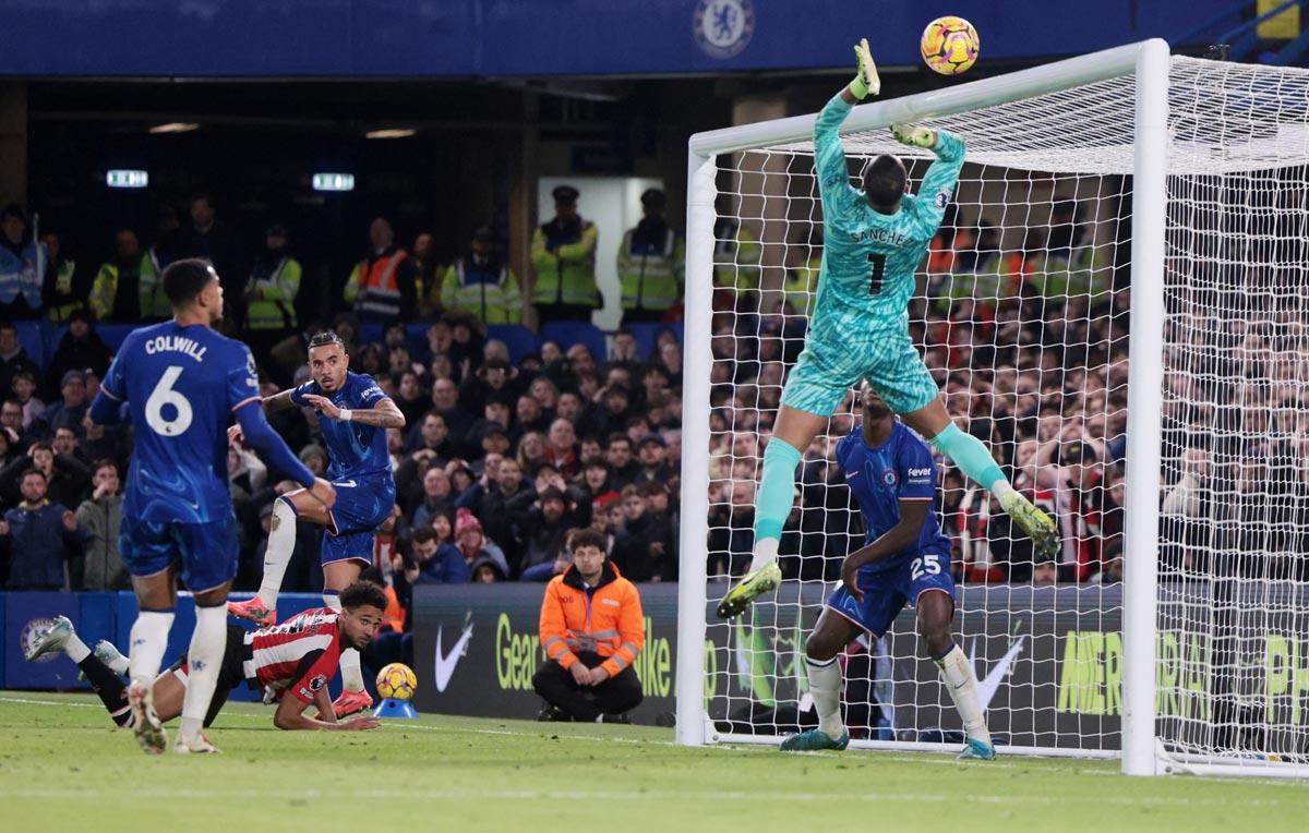 Chelsea goalkeeper Robert Sanchez