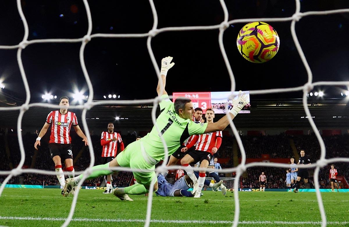 Pape Matar Sarr scores Tottenham Hotspur's fourth goal