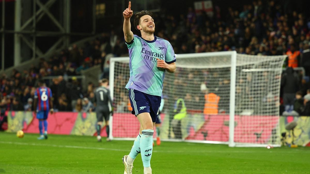 Declan Rice celebrates scoring Arsenal's fifth goal.