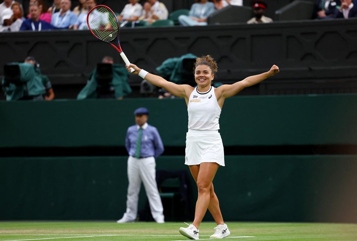 Italy's Jasmine Paolini celebrates winning her quarter-final against Emma Navarro of the United States.