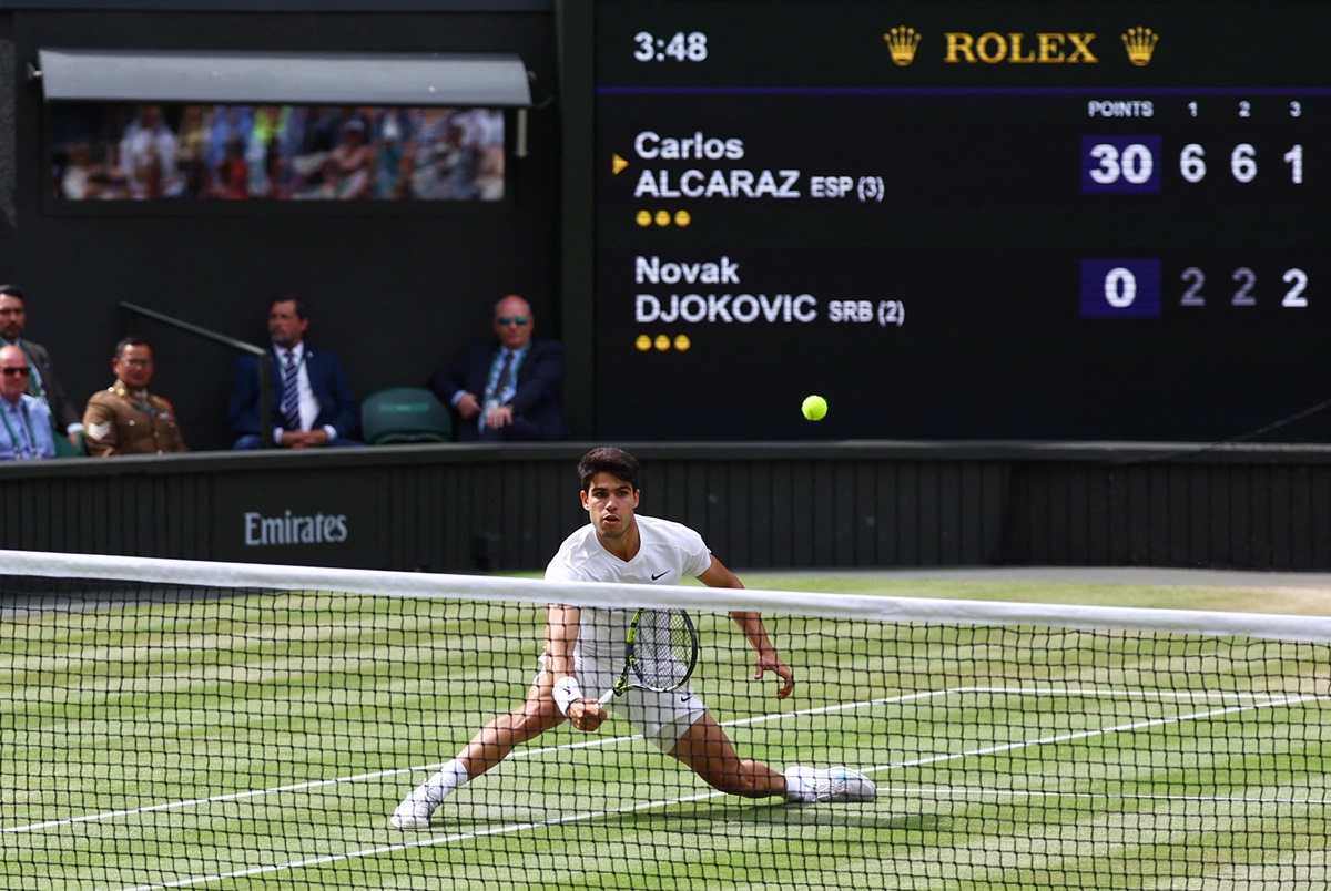 Carlos Alcaraz's killer drop shots left Novak Djokovic scrambling in desperation.