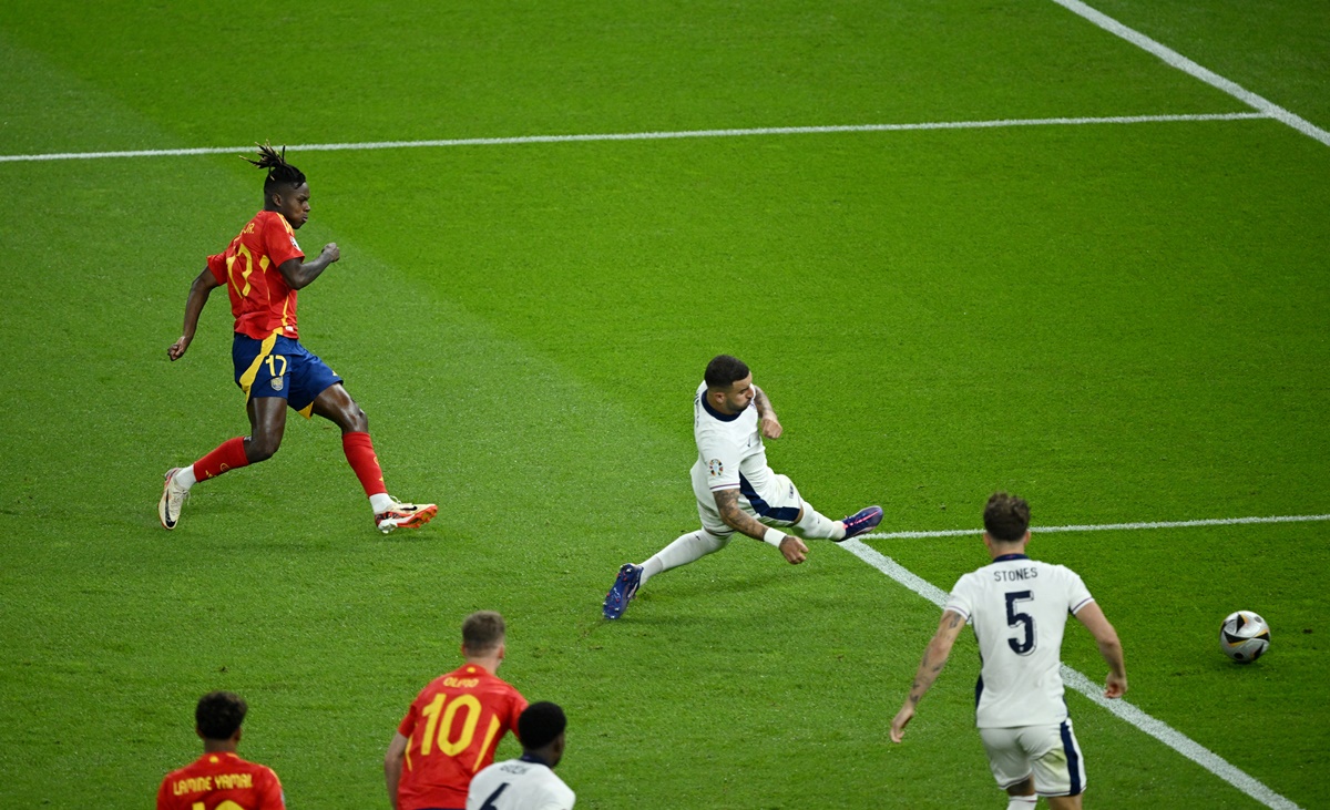 Nico Williams fires a stiff left-footer into England's goal to put Spain ahead in the match.